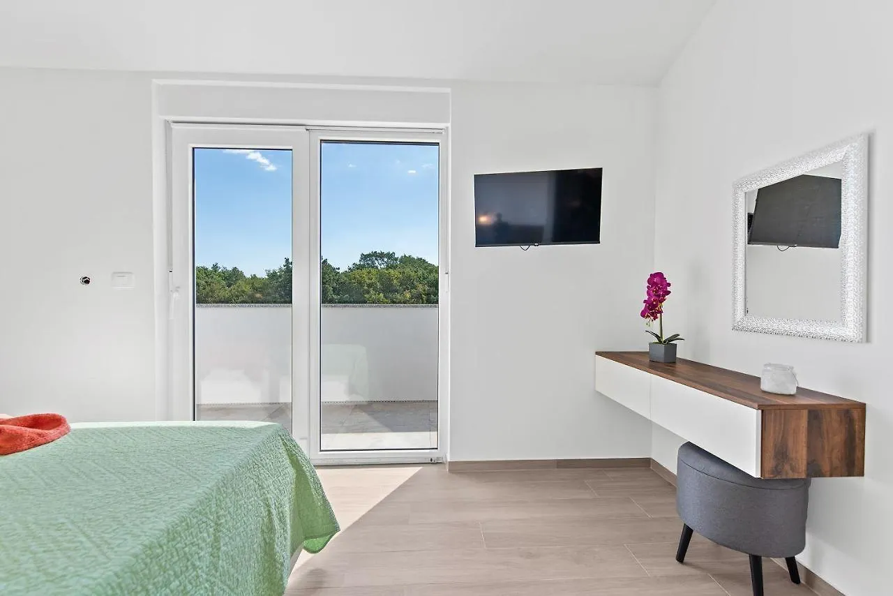 Vakantiehuis Villa Mit Privatpool, Ping-Pong, Bbq Štokovci